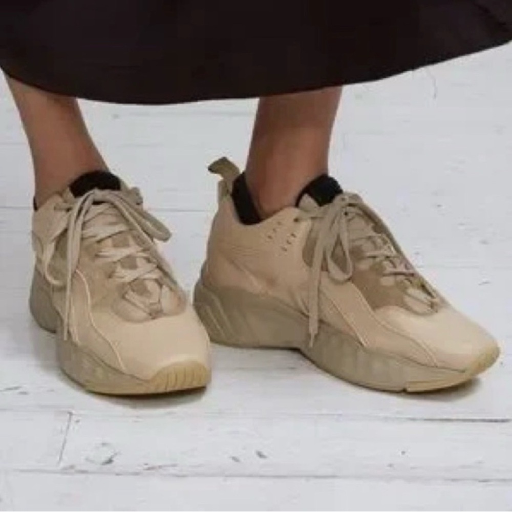 ACNE Studios Manhattan Sneakers, size 8, 38